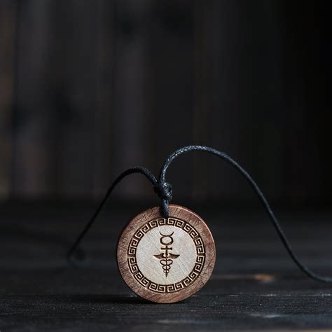 hermes symbol necklace